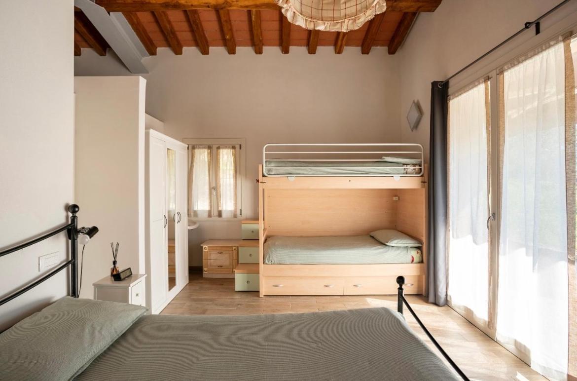 Cozy Tuscany Apartment With View Pescia Buitenkant foto