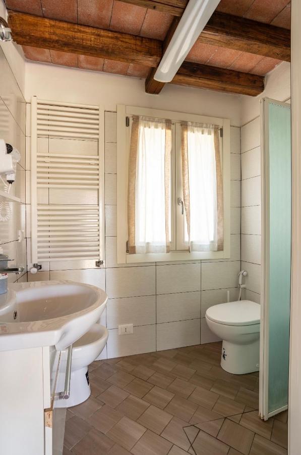 Cozy Tuscany Apartment With View Pescia Buitenkant foto