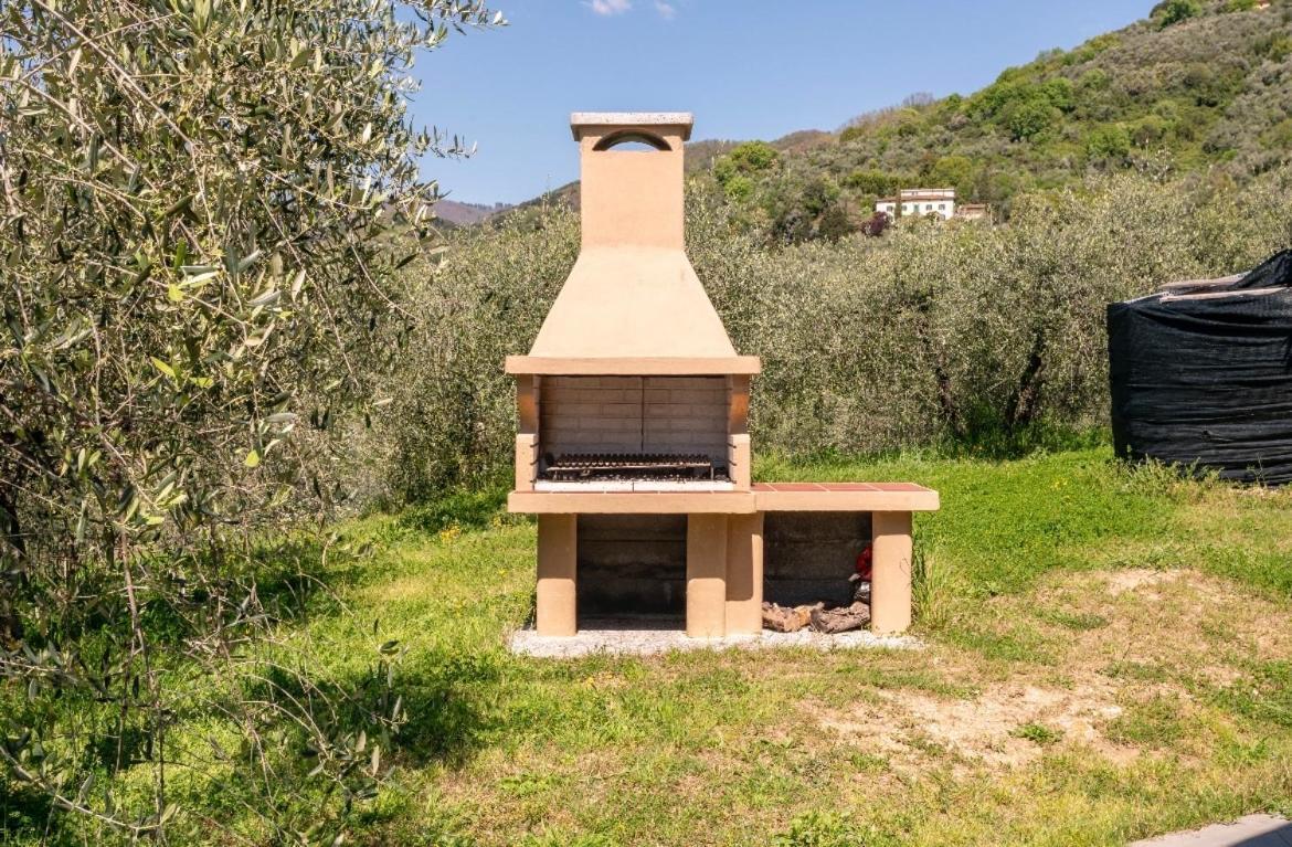 Cozy Tuscany Apartment With View Pescia Buitenkant foto
