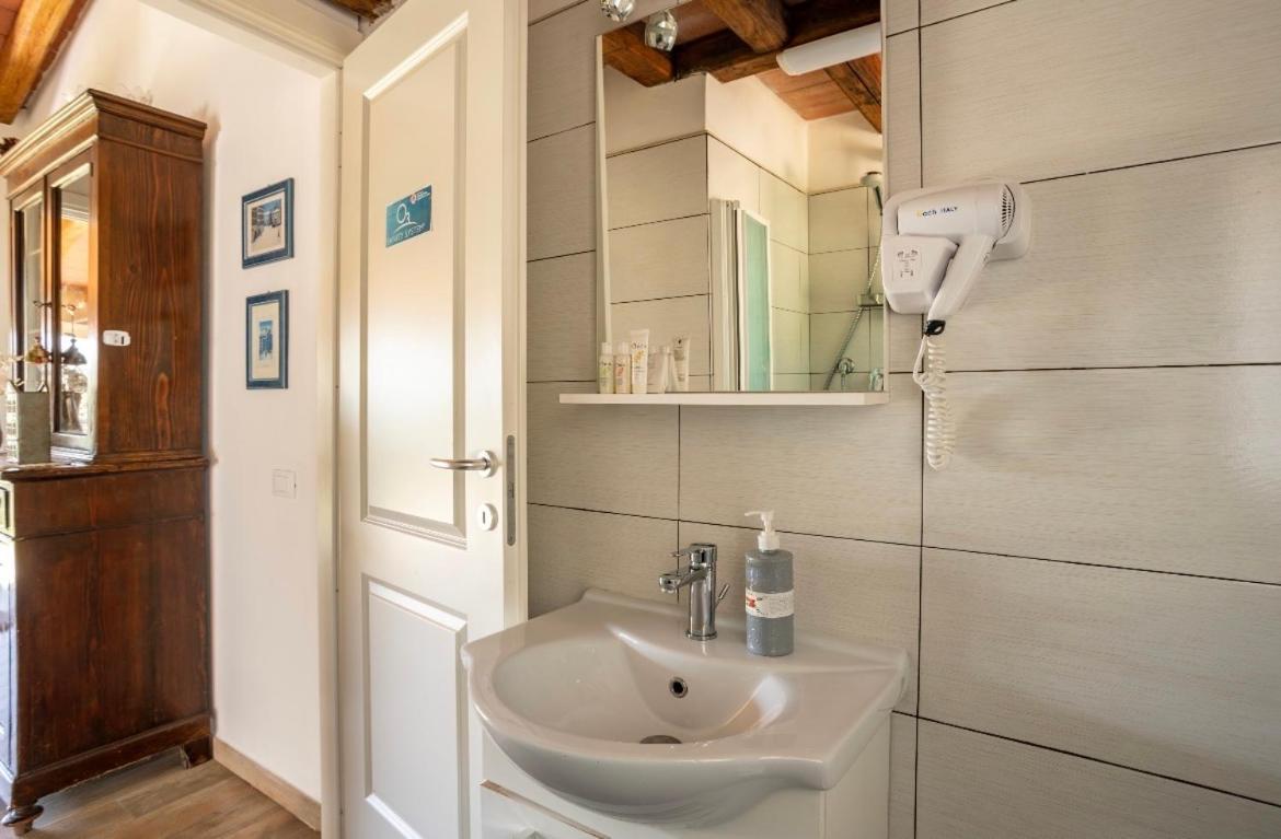 Cozy Tuscany Apartment With View Pescia Buitenkant foto